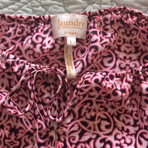 Laundry By Shelli Segal Tops - EUC blouse Laundry By Shelli Segal Tops - EUC blouse